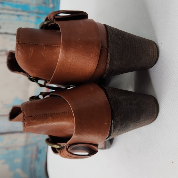 Steven by Steve Madden Fairlow Leather Buckle Booties Boots - Picture 3 of 9